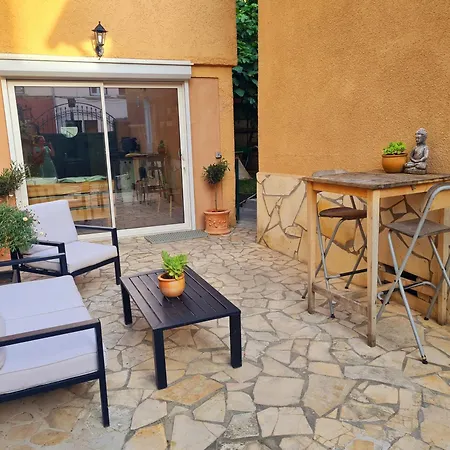 Le Gallieni Bron Exterior photo